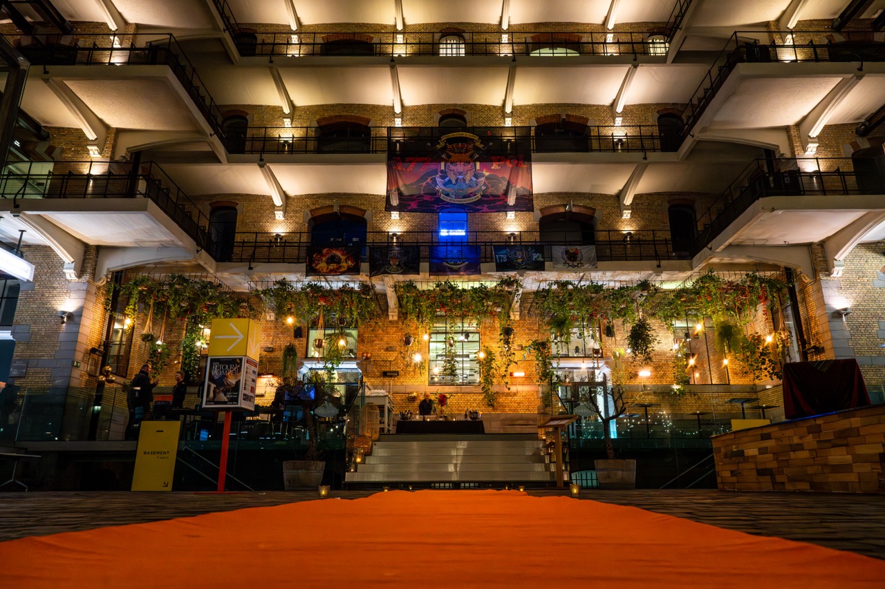 Ball Poly_Ceuppens D Large.jpeg